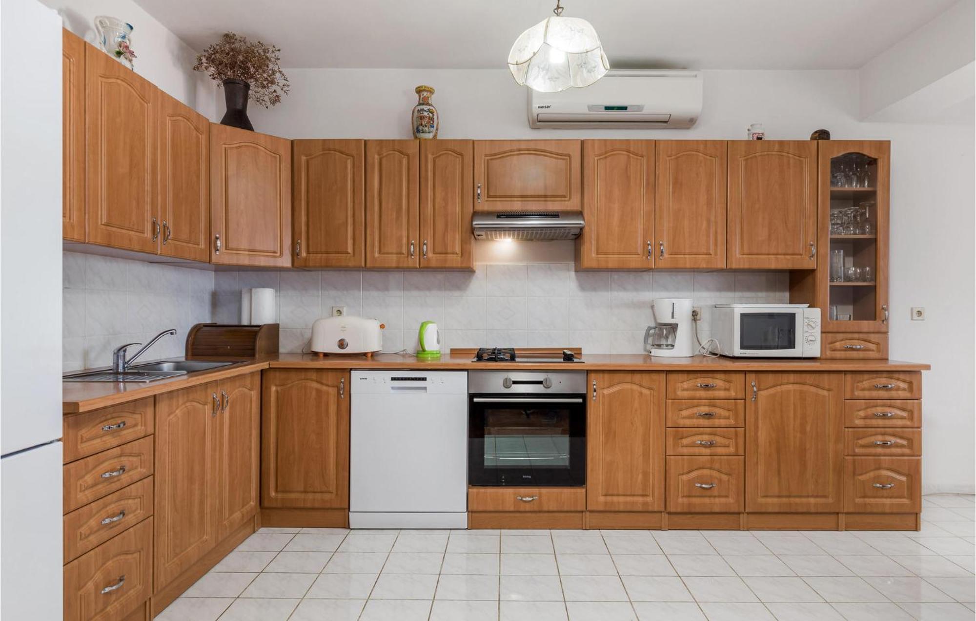 Nice Apartment In Sv,Juraj With Kitchen Sveti Juraj Exterior foto