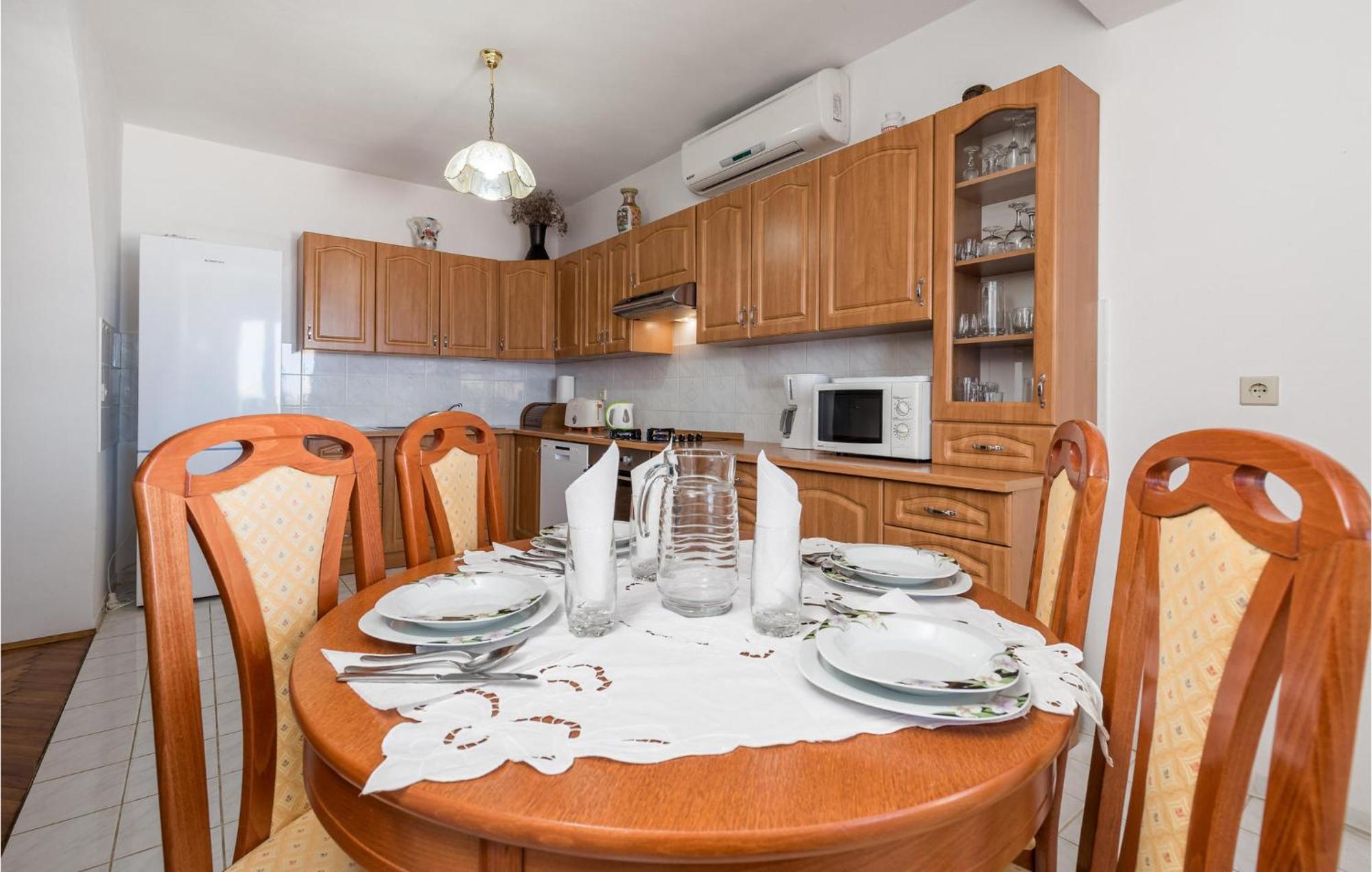 Nice Apartment In Sv,Juraj With Kitchen Sveti Juraj Exterior foto
