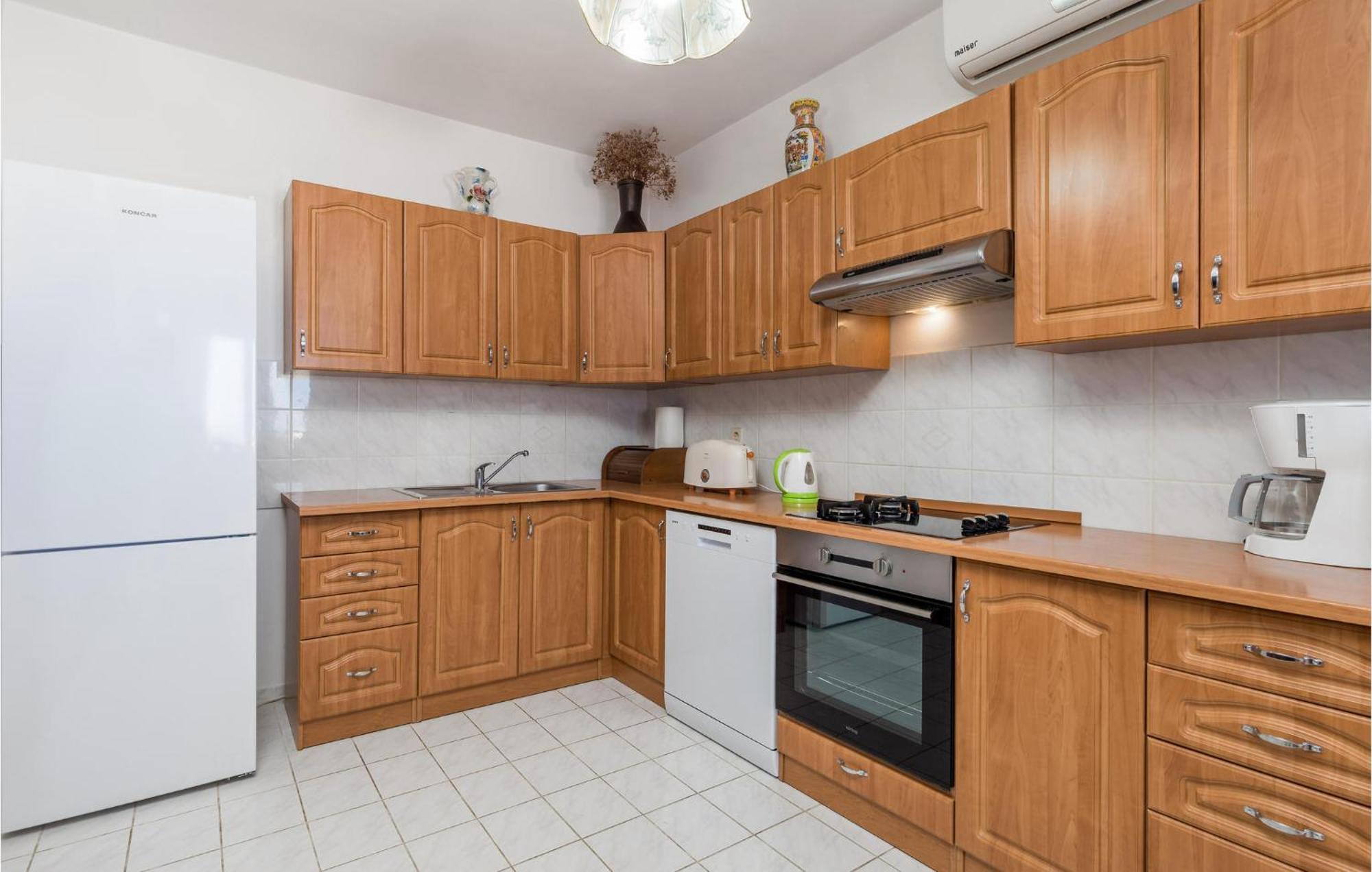 Nice Apartment In Sv,Juraj With Kitchen Sveti Juraj Exterior foto